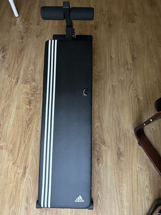 Skośna ławka treningowa marki Adidas