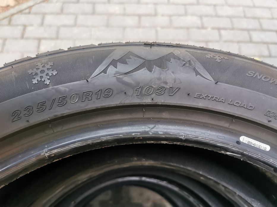 Opony 4x Goodride 235/50R19 103V ZuperSnow