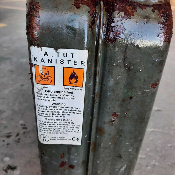 Jerrican antigo para gasóleo10 litros