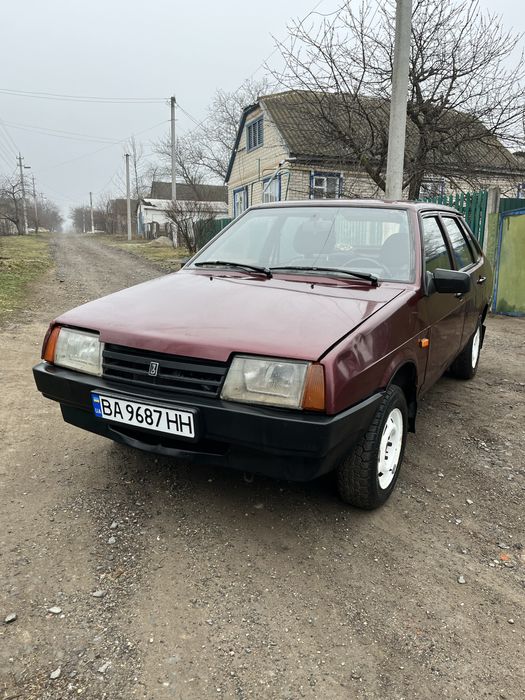 Автомобиль Ваз 21099