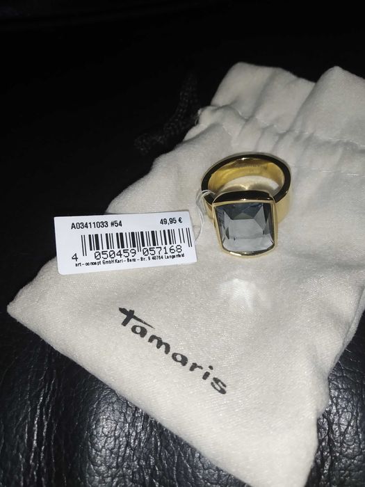 Кольцо новое Tamaris с камнем