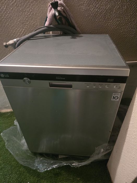 Maquina lavar loiça LG cinzenta