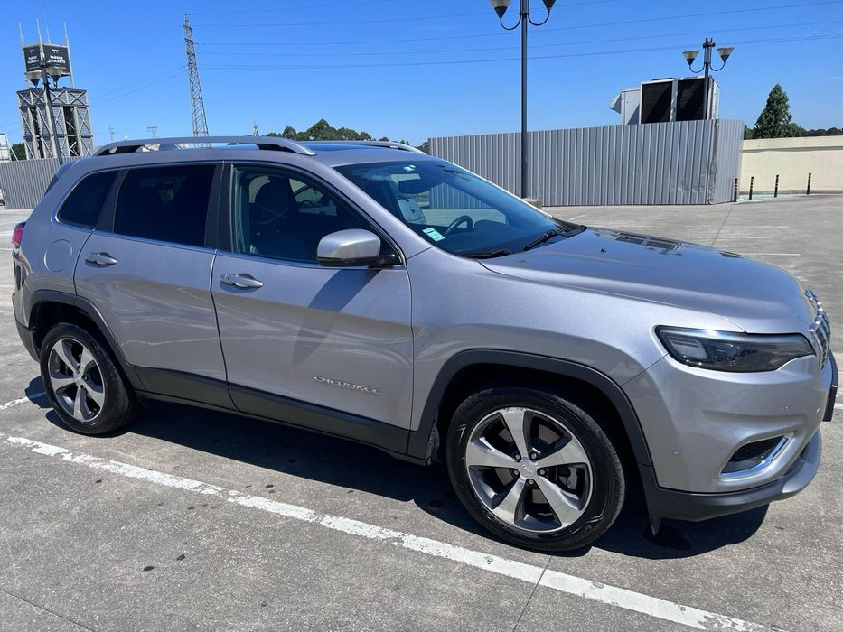 Jeep Cherokee 2.2 D Limited513907656229529601