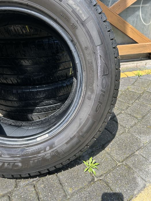 Opony letnie Michelin 235/65R16c