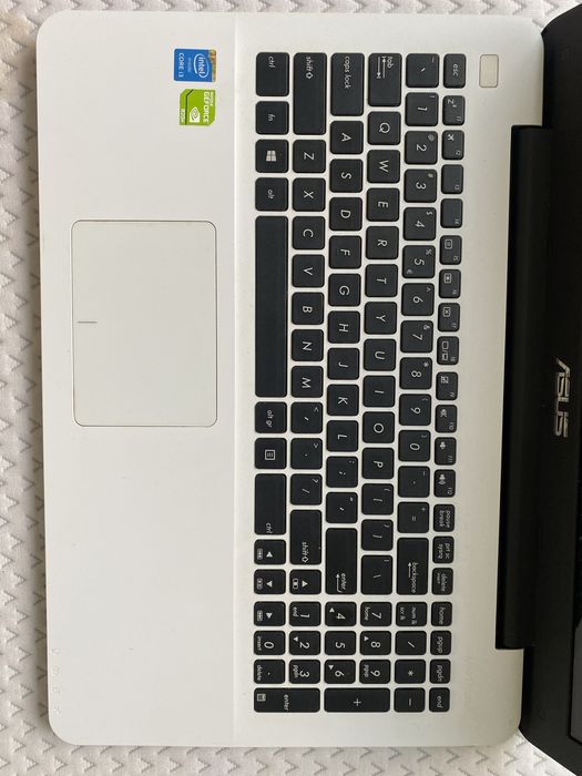 Laptop ASUS stan bardzo dobry