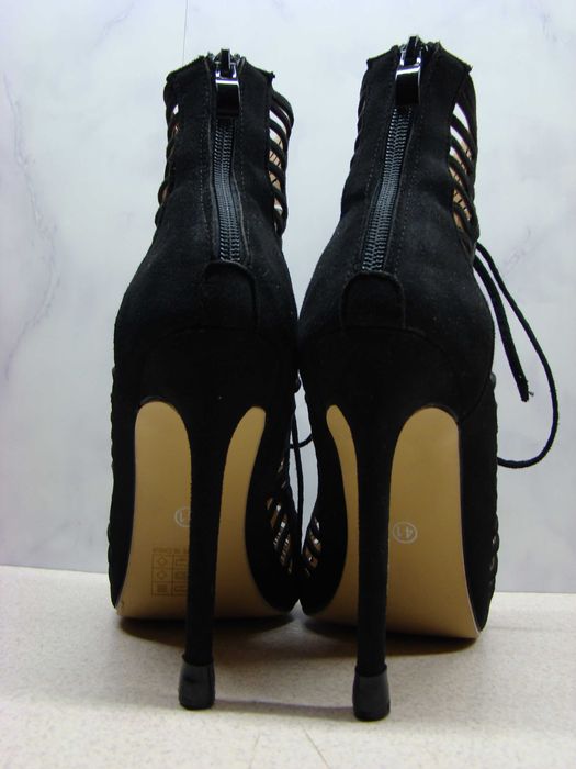 DeeZee sandałki na wysokim obcasie R.41 – eleganckie ażurowe szpilki