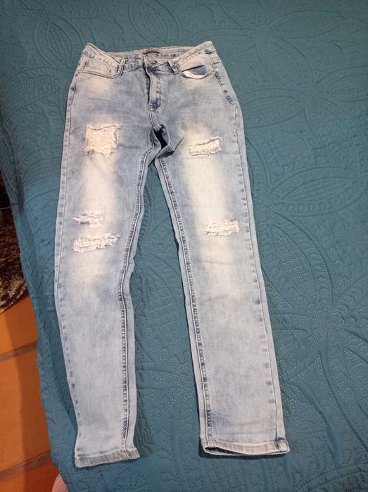 Calças de ganga nunca usadas