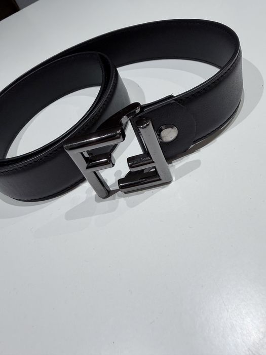 Pasek Fendi skora