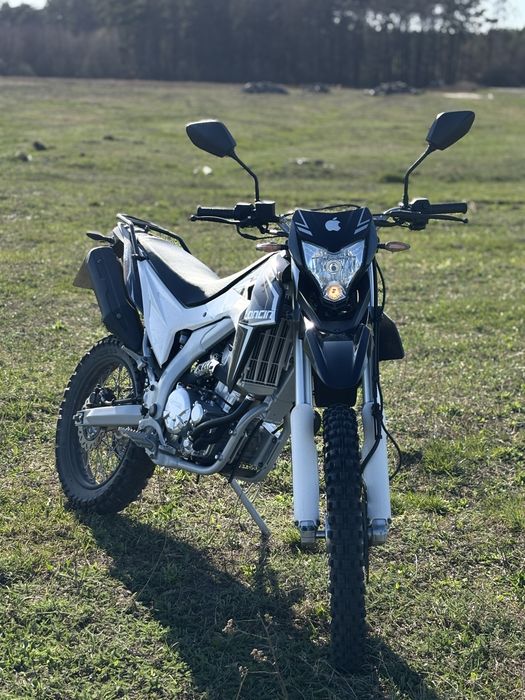 Мотоцикл loncin300