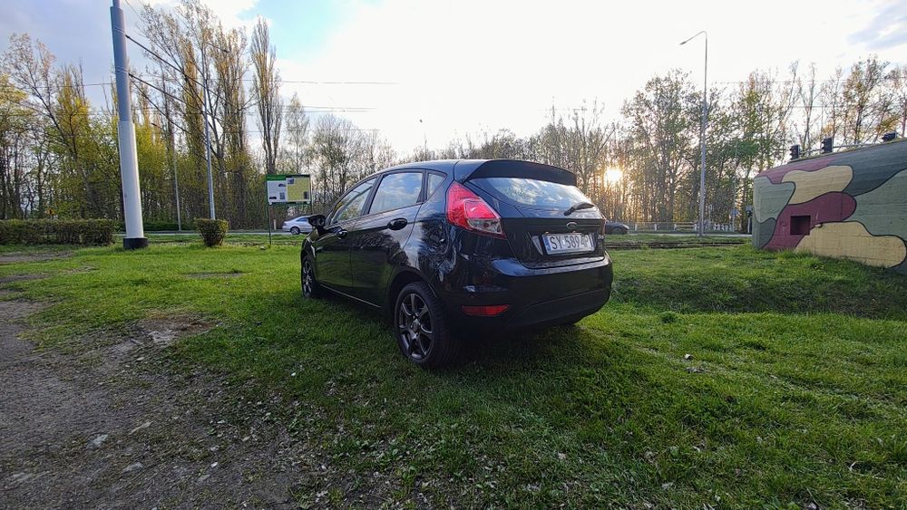 Ford Fiesta MK7 2015 | 1.0 998 cm³ | klima | Android/CarPlay | kamera