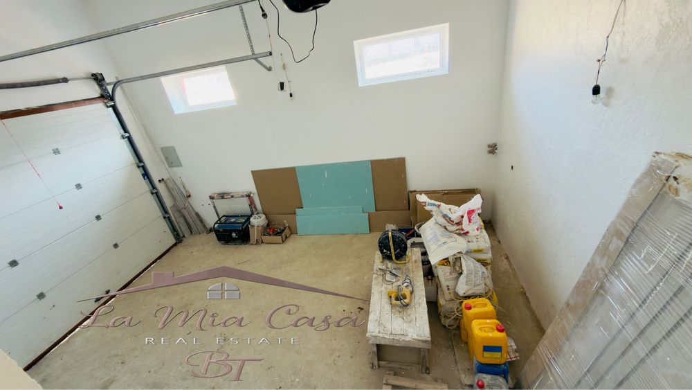 Продаж стильного будинку під ключ , приміська