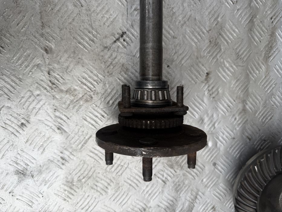 Полуось задняя Джип чероки 04год jeep cherokee wj