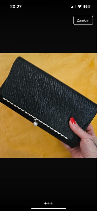 Nowa czarna kopertówka z perłą na Sylwestra