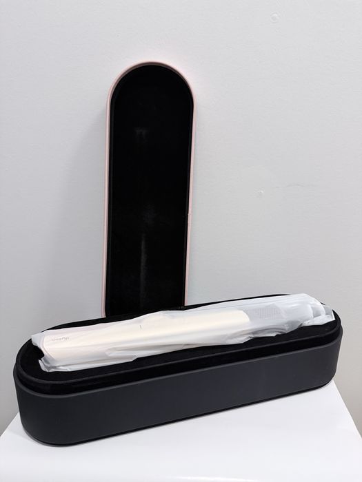 Dyson Airstrait HT01
