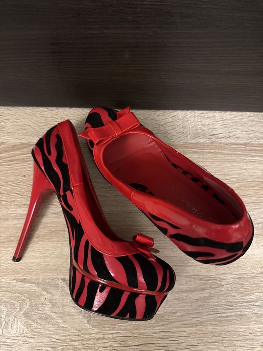 Szpilki czółenka czerwone Pool Dance 38 kokardki