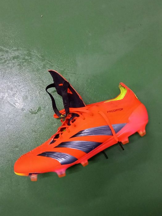 Продам бутсы Adidas Predator