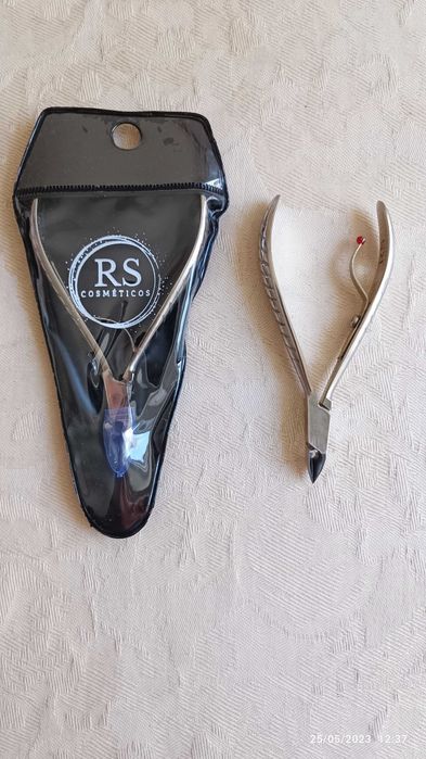 Alicate  profissional  já afiado