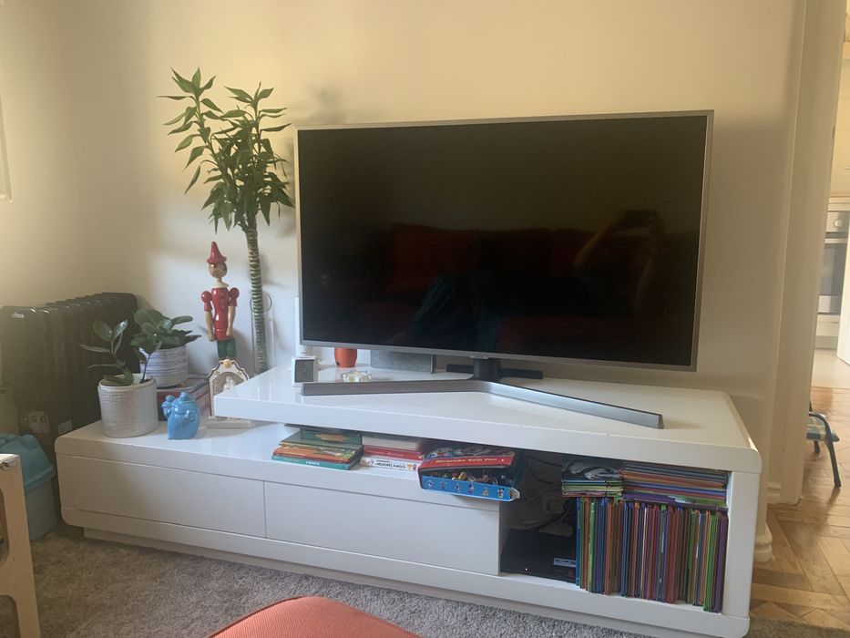 Movel TV KARE com gavetas