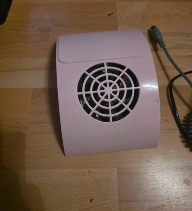 Kuferek i akcesoria do paznokci