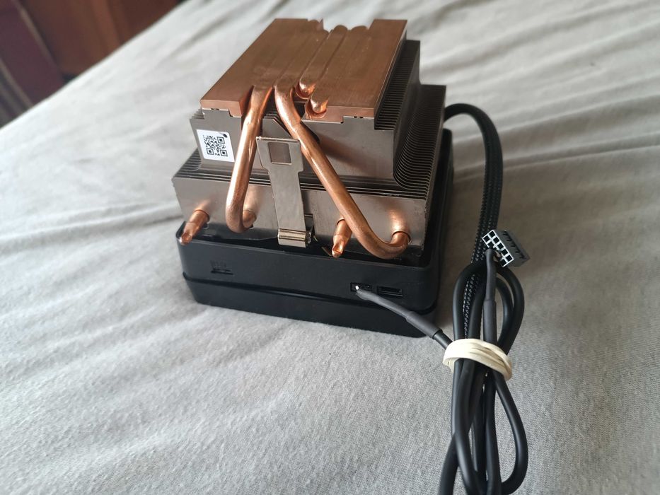 Wiatrak Fan Chłodzenie cpu procesora AMD Wraith Prism RGB Stan idealny !