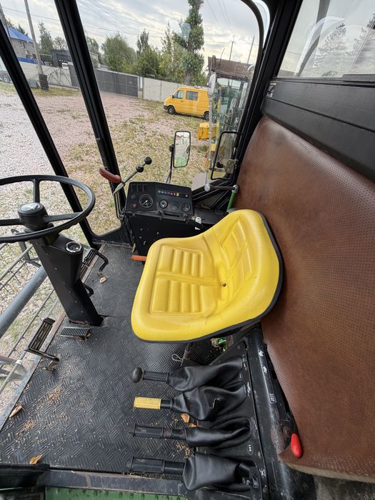 Комбайн John Deere 1042