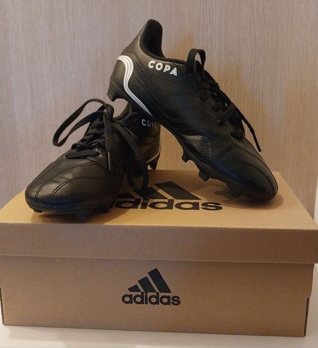 Buty piłkarskie_korki Adidas GY5012