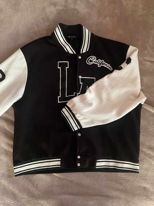 Продам кофту (бомбер )