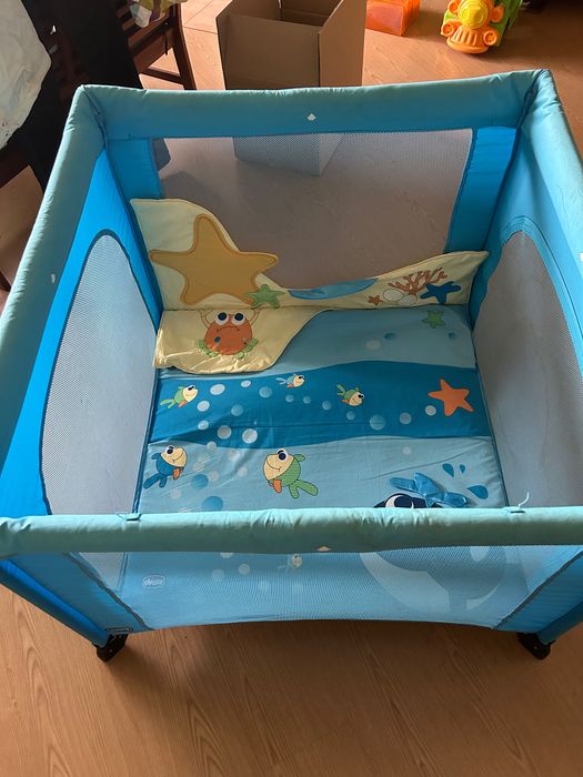 Продам дитячий манеж Chicco