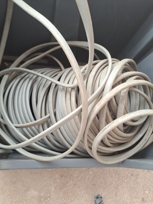 60 metrów  Kabel, 3x drut 2x6mm2 plus 2.5mm2