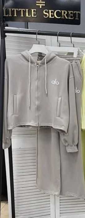 Жіночий костюм L,XL