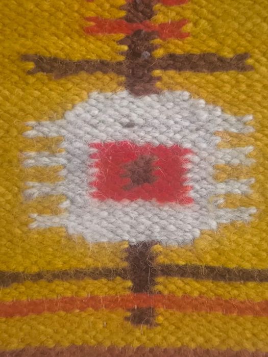 Kilim wełniany na osnowej lnianej