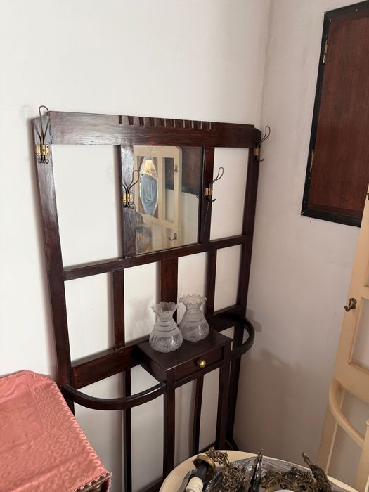 Bengaleiros de Entrada Antigos em Madeira com Espelho e Porta-Guardas-Chuvas (2 Modelos)
