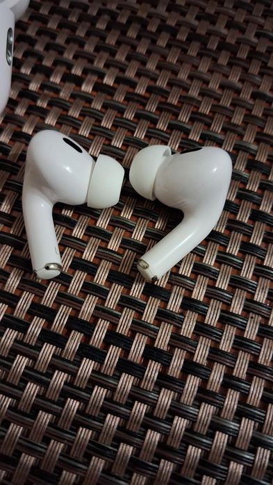 Apple AirPods Pro 2-го поколения