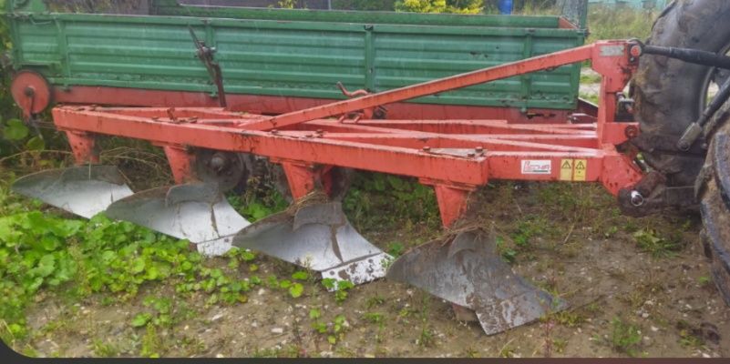 Sprzedam pługi  zagonowe czwórki