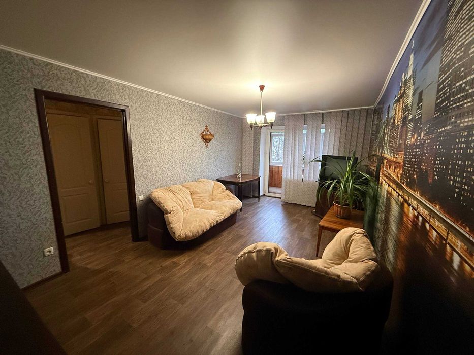 Оренда 2к квартири на пл. Визволення