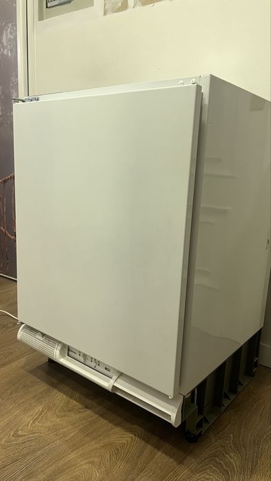 Electrolux LYB2AE82S Arca congelador embutido serie 600