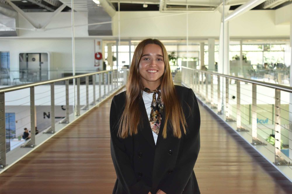 Explicações particulares Matemática (1º ao 12º ano) com aluna Nova SBE (20 valores)