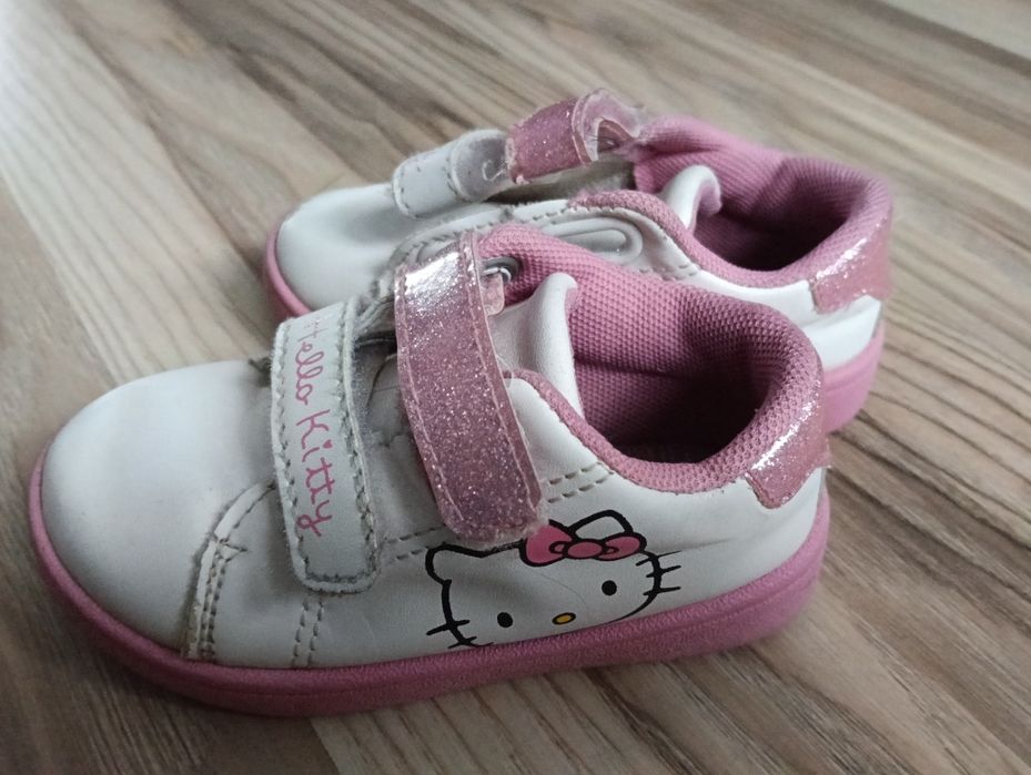 Buciki Hello Kitty roz. 22