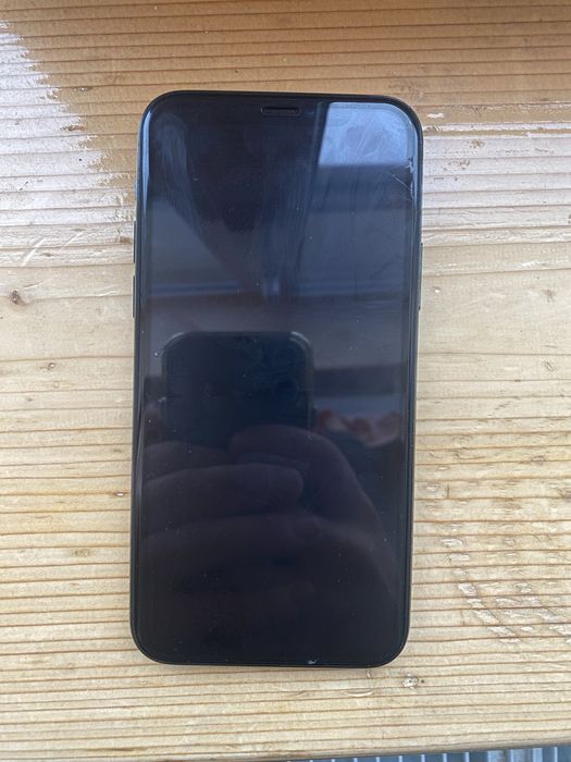 Продам айфон 11 про