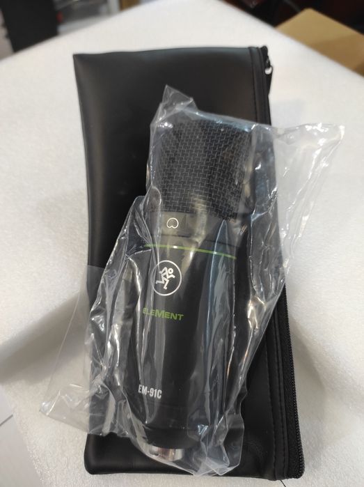 Kit de Estúdio Mackie: Microfone EM-91c, EM-89D + Headphones MC-100