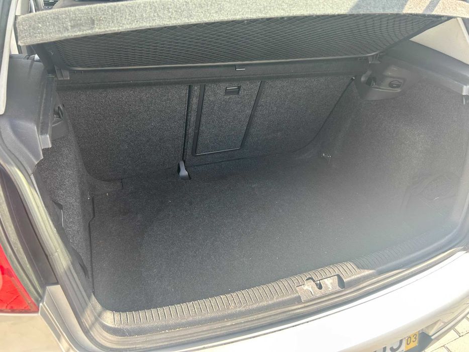 Volkswagen Golf V 1.9 tdi Bluemotion Confortline | Nacional | 1 Proprietário