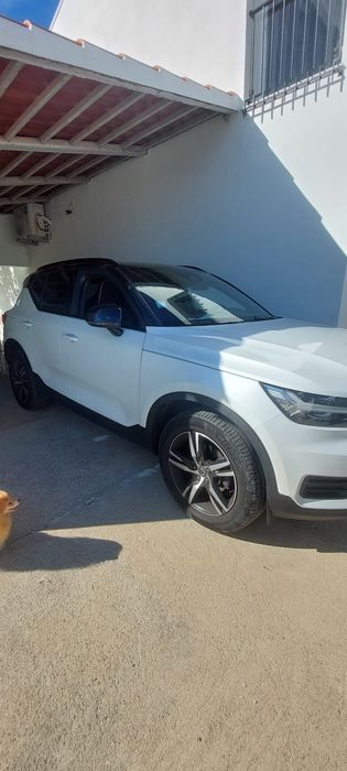 Volvo XC40 R-Design Diesel – 2020 – 67.000 km – Revisões sempre na marca — photo 2