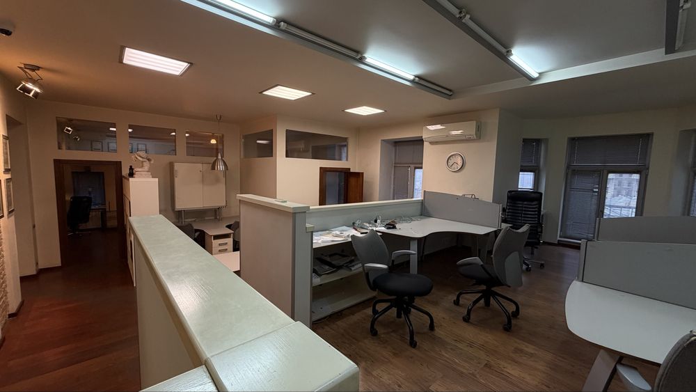 Саксаганського 58,  центр  Київа, представницький офіс