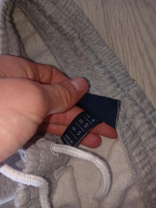 Spodnie dresowe ellesse