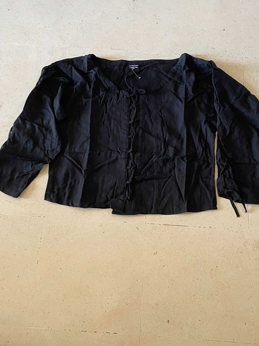 Blusa estilo medieval do estilista Leonardo Carbone