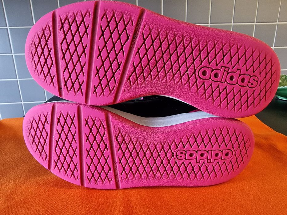 Sapatilhas adidas tamanho 37