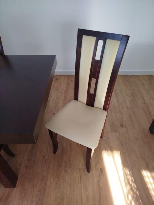 Stoł drewniany rozkladany