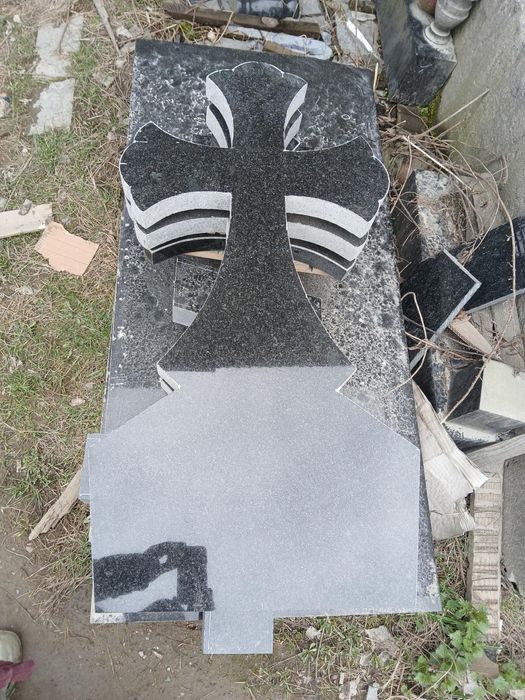 Пам'ятники з граніту