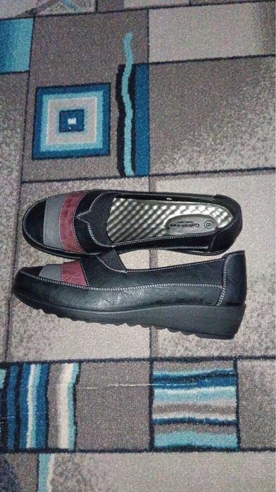 Весняні жіночі туфлі 42го р.(деми,туфли)