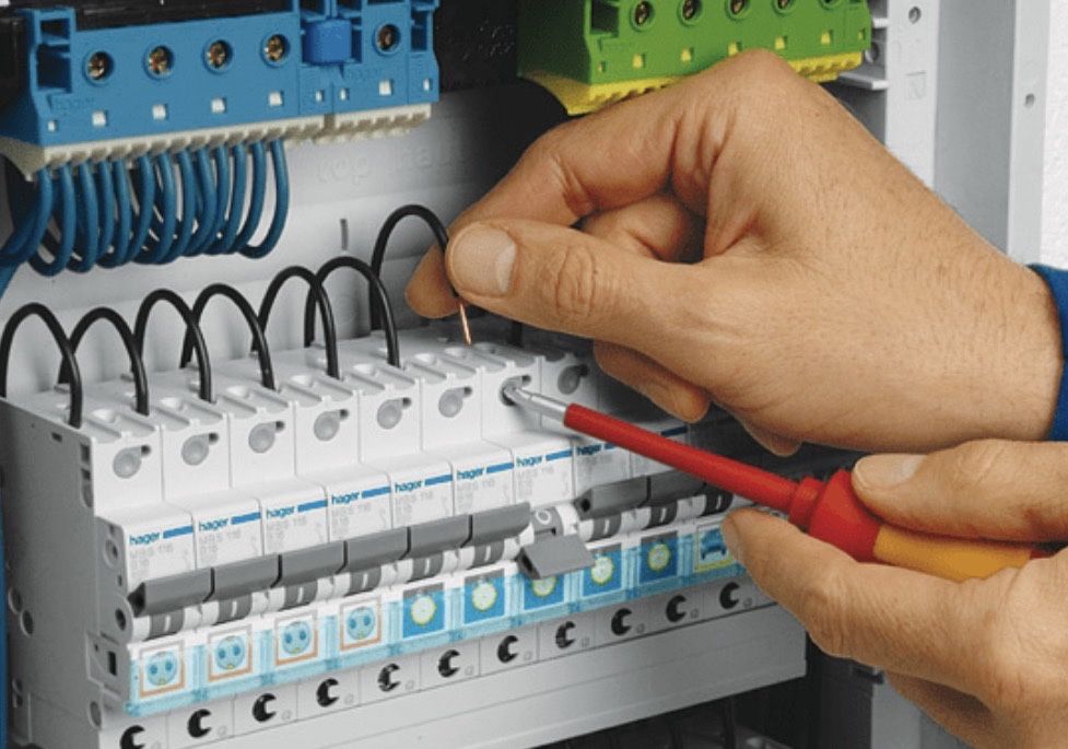 Електрик - всі види послуг: щитові, встановлення інверторів, терміново